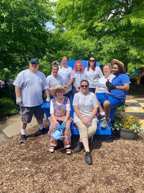 Image showing a group of STIC employees volunteering at the Ross Park Zoo